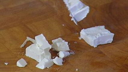 фриттата со спаржей, помидорами и фетой