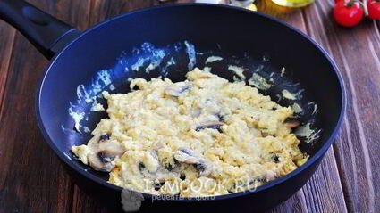 омлет на кефире на сковороде