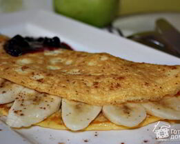 Омлет с бананом и корицей
