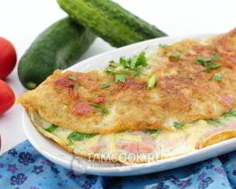 Омлет с колбасой и сыром