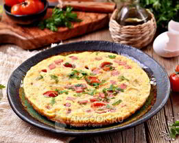 Омлет с колбасой в мультиварке