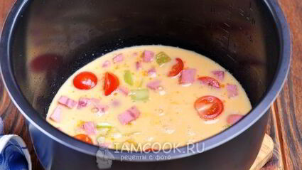 омлет с колбасой в мультиварке