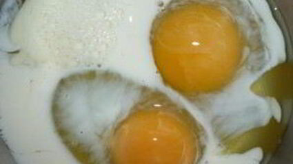 омлет с колбасой