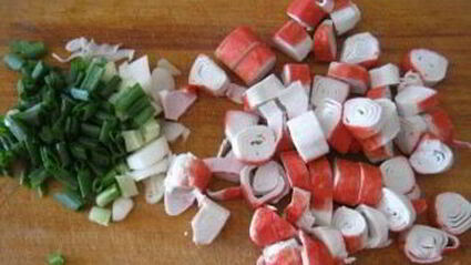 омлет с крабовыми палочками