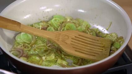 омлет с помидорами и цветной капустой