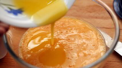 омлет с ветчиной и рукколой