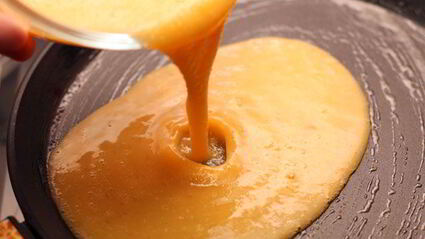 омлет с ветчиной и рукколой