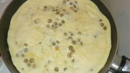 омлет с зеленым горошком