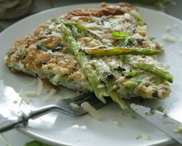 Омлет со спаржей