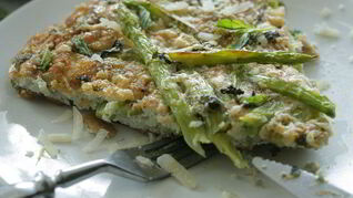 Омлет со спаржей