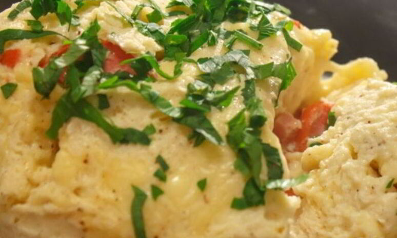 Рецепт омлет в чашке в микроволновке