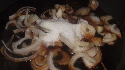 оякодон — японский омлет с рисом и курицей