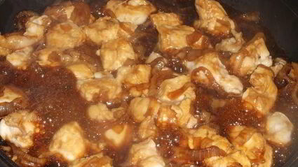 оякодон — японский омлет с рисом и курицей