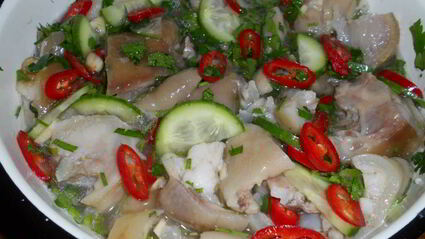 острая закуска из свиных ножек