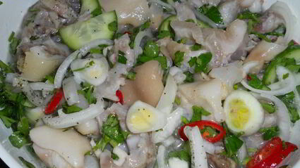 острая закуска из свиных ножек