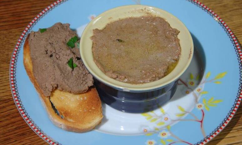 Рецепт паштет из печени кролика с шалотом и тимьяном