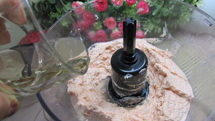 паштет из семги с красной икрой и белым вином