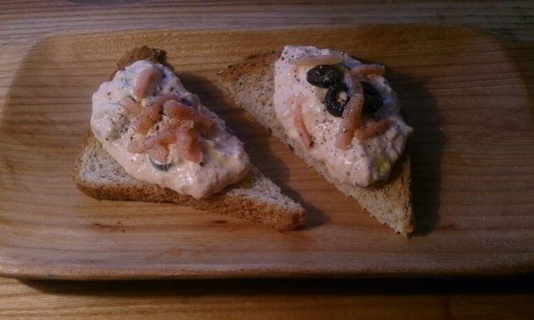 Рецепт паштет из слабосоленой семги с томатами и маслинами