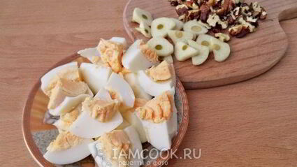 паштет из яиц с орехами