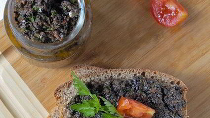 тапенад — паштет из оливок и маслин