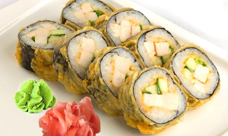 Рецепт горячие роллы с курицей и огурцом