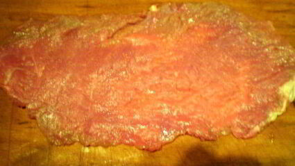 мясные роллы в винно-грибном соусе