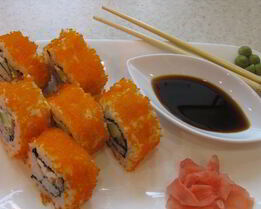 Ролл с лососем