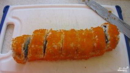 ролл с лососем