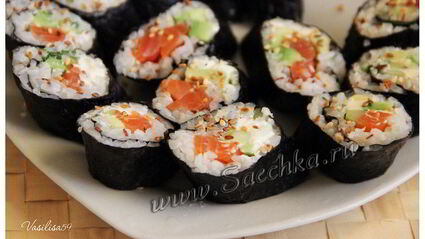 роллы с авокадо и сливочным сыром