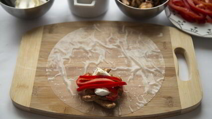 спринг-роллы с курицей