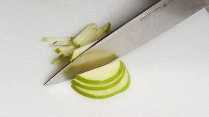 спринг-роллы с овощами и соусом