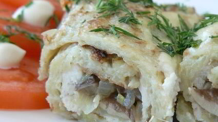 картофельные рулетики с курицей и грибами