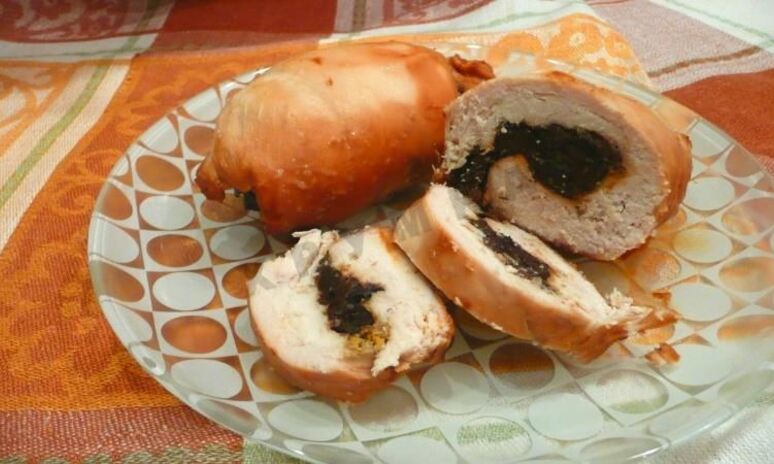 Рецепт куриный рулет с черносливом