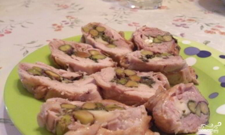 Рецепт куриный рулет с фисташками