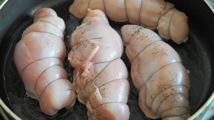 куриные рулетики с сальсой