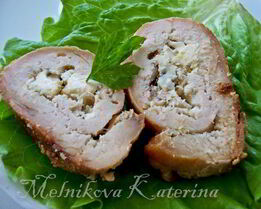 Куриные рулетики с сыром Фета и ароматной заправкой