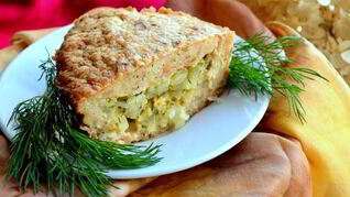 Мясной рулет с ананасами