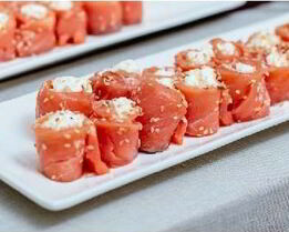 Нежные рулетики из семги с сыром