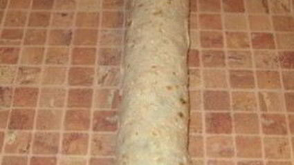 рулет из лаваша с колбасой