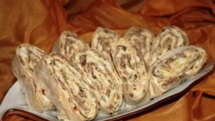 рулет из лаваша с сайрой