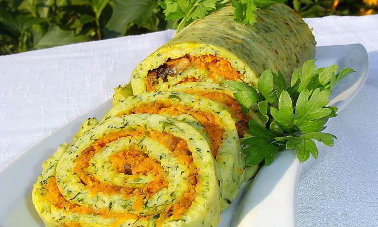 Рецепт рулет из цукини с морковно-грибной начинкой