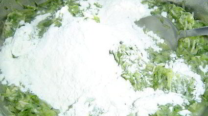 рулет из цукини с морковно-грибной начинкой