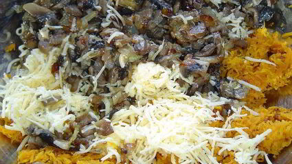 рулет из цукини с морковно-грибной начинкой