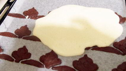 рулет с шоколадным узором