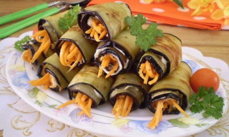 Рецепт рулетики из баклажанов с морковкой и чесноком