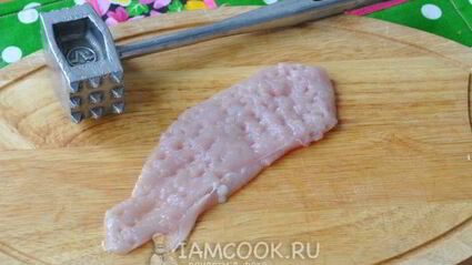 рулетики из кабачка с куриной грудкой в мультиварке