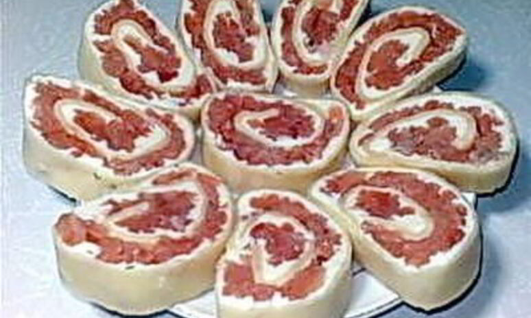 Рецепт рулетики из семги с сыром улитки