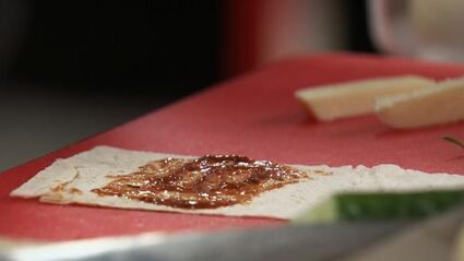 рулетики с сулугуни