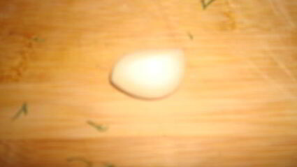 рулеты из баклажанов с беконом, сыром и зеленью