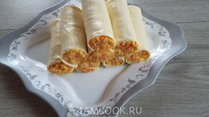 сырные рулетики с пикантной начинкой